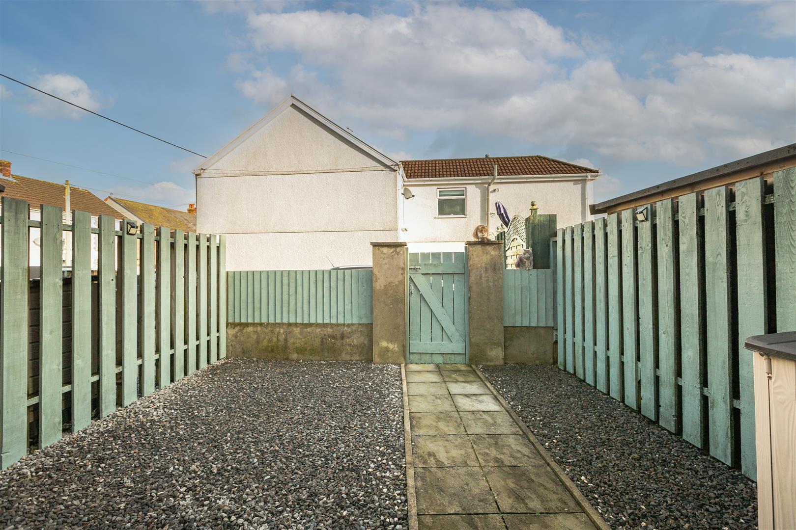 Oakfield Street, Pontarddulais, Swansea, SA4 8LN